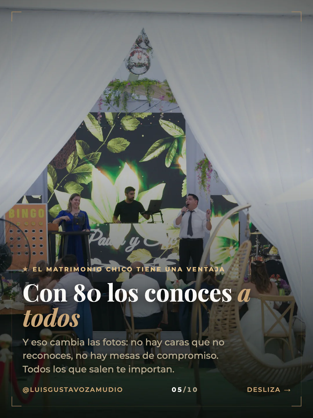 Salón de eventos montado. Texto: "Con 80 los conoces a todos" Matrimonios en Concepción.