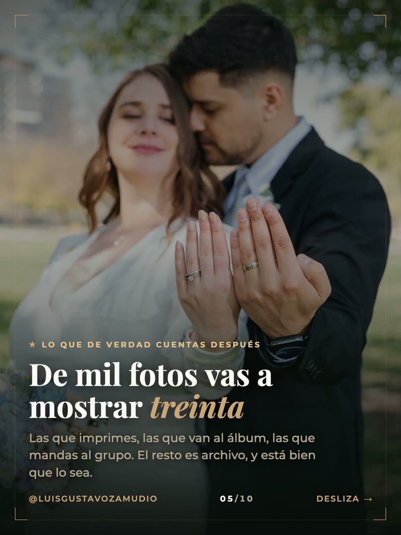 Novios mostrando los anillos: de mil fotos vas a mostrar treinta